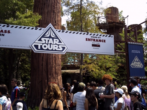 Star Tours queue