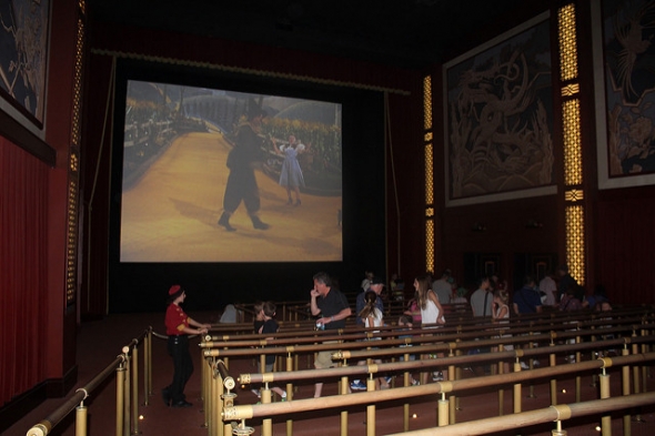 Great Movie Ride Queue