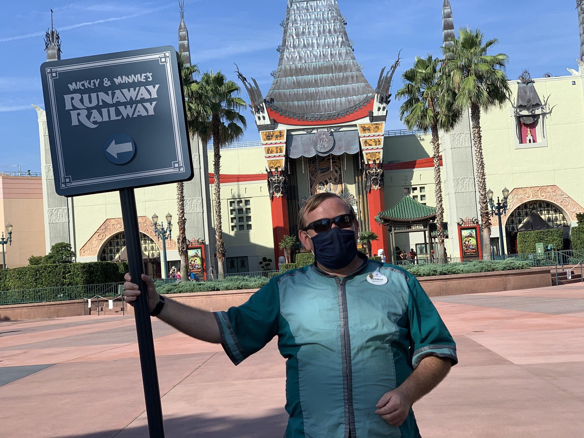 Cast Member mask wearing, Disney