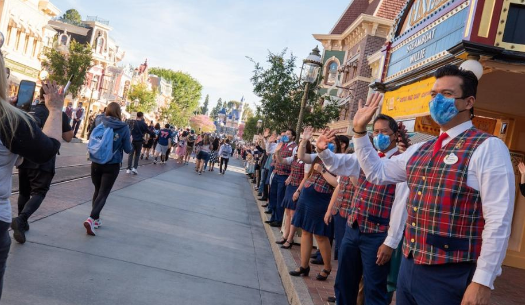 Disneyland Main Street, Disney