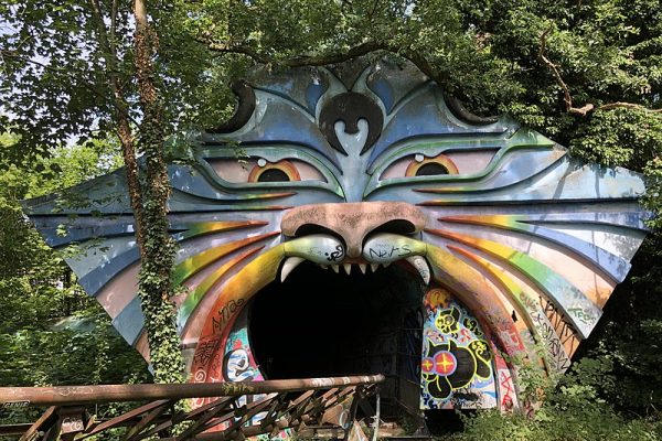 Rainbow tiger tunnel at SpreePark